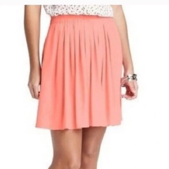 LOFT Coral Pink Pleated Chiffon Skirt Size M - Picture 1 of 8